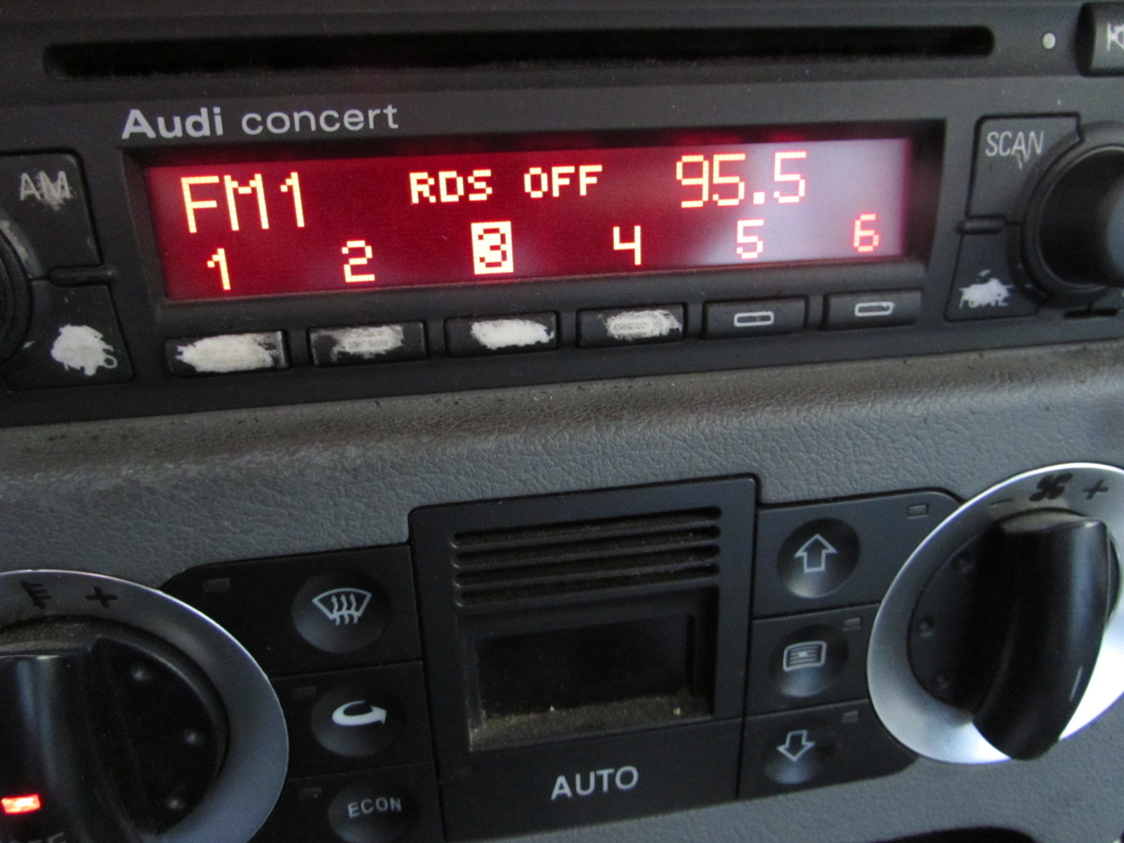 Audi TT MK1 8N Concert 2 CD Player Radio Stereo Head Unit